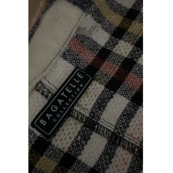 Bagatelle Shacket - Picture 12 of 14